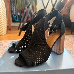 Elegant Black Women's Heeled Sandals